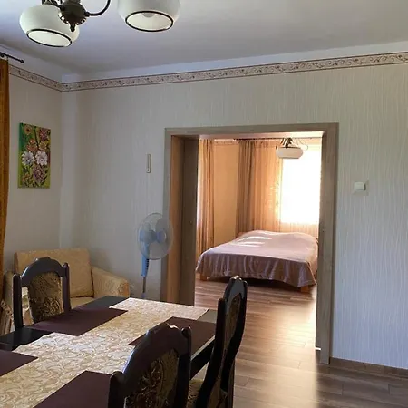 Zakatek Πανσιόν